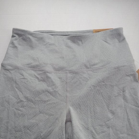 Reebok Women's Fitted High Rise Biker Shorts Size Small Grey Heather Training - Picture 2 of 8